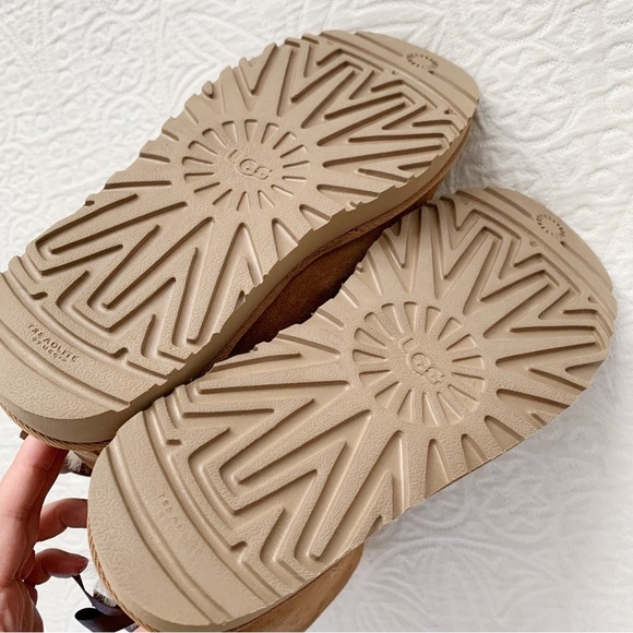 UGG Bailey Bow II Boot, Chestnut - Picture 8 of 9